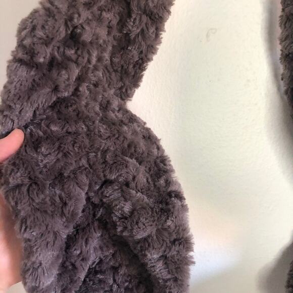 Talbots Faux Fur Ruched Gray Crinkle Small Neck Scarf Stole Wrap Neck Warmer - Picture 2 of 3